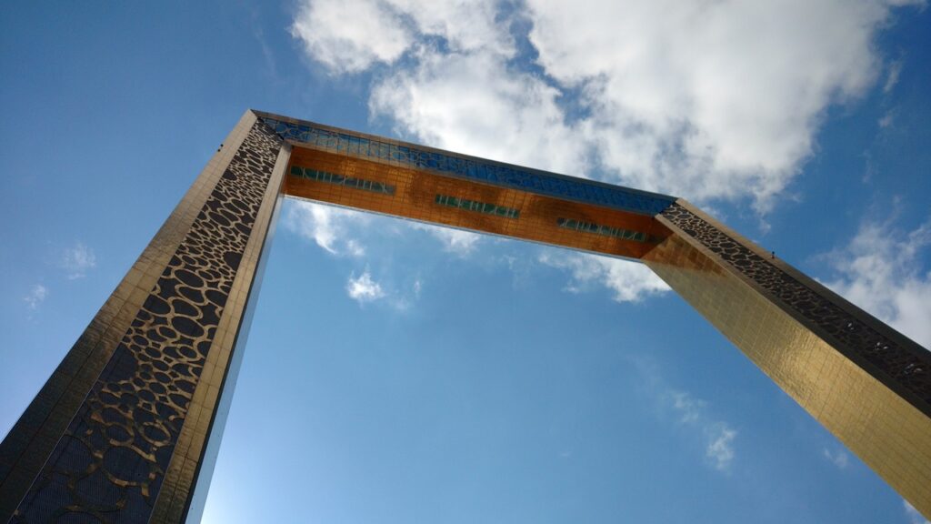 dubai frame, sky, architecture-3161107.jpg